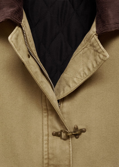 Parka with contrasting collar and pockets