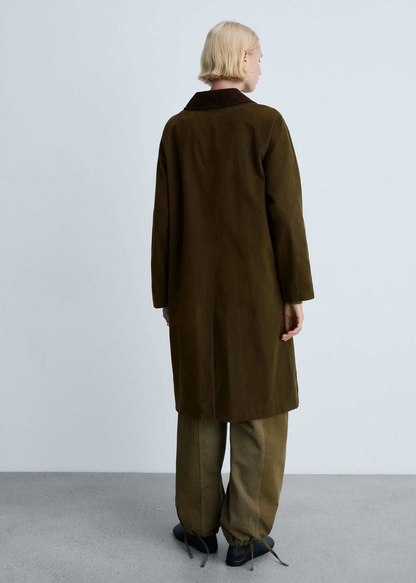 Long corduroy collar parka