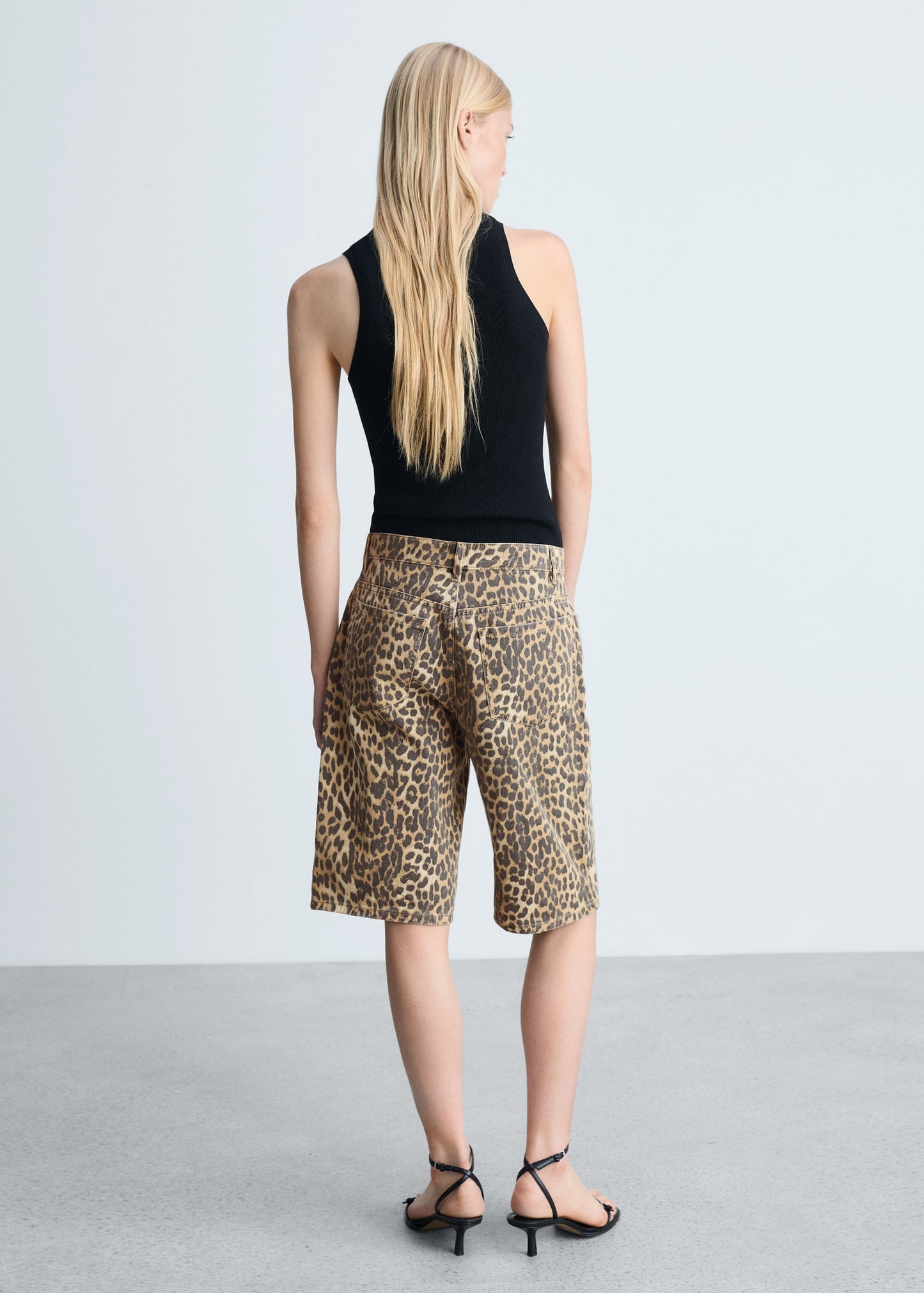 High-waist leopard-print bermuda shorts