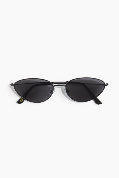 Cat-eye sunglasses