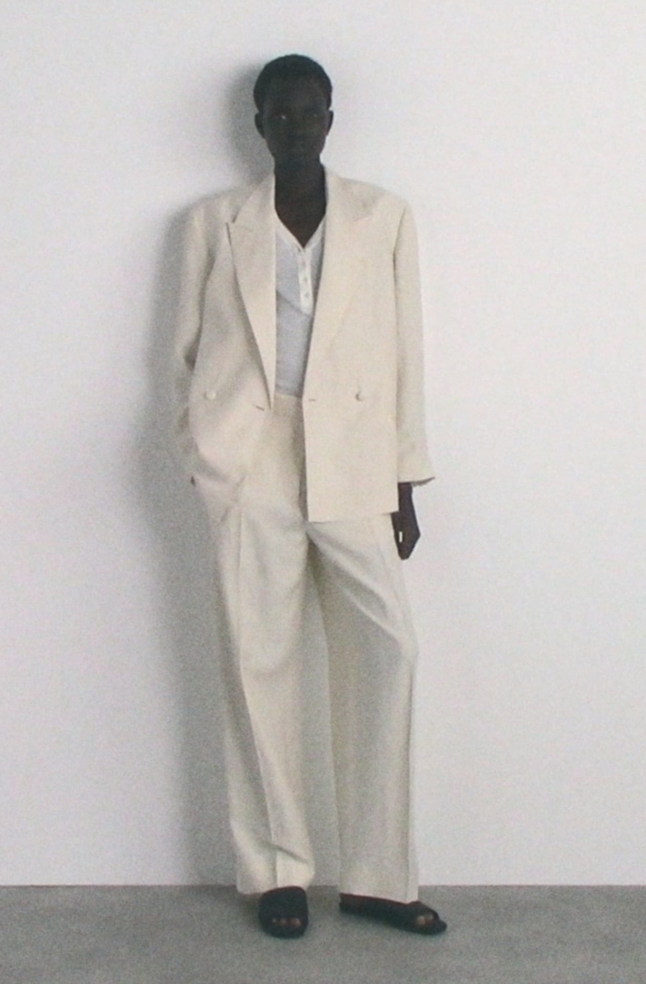 Linen-Blend Tuxedo Blazer