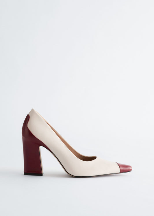 Colour-Blocked Leather Pumps