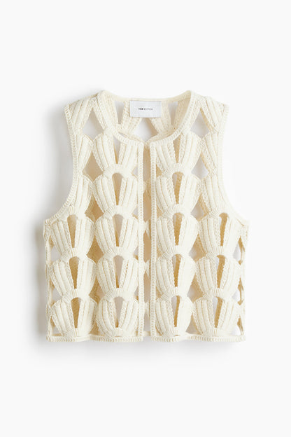 Crochet-look waistcoat