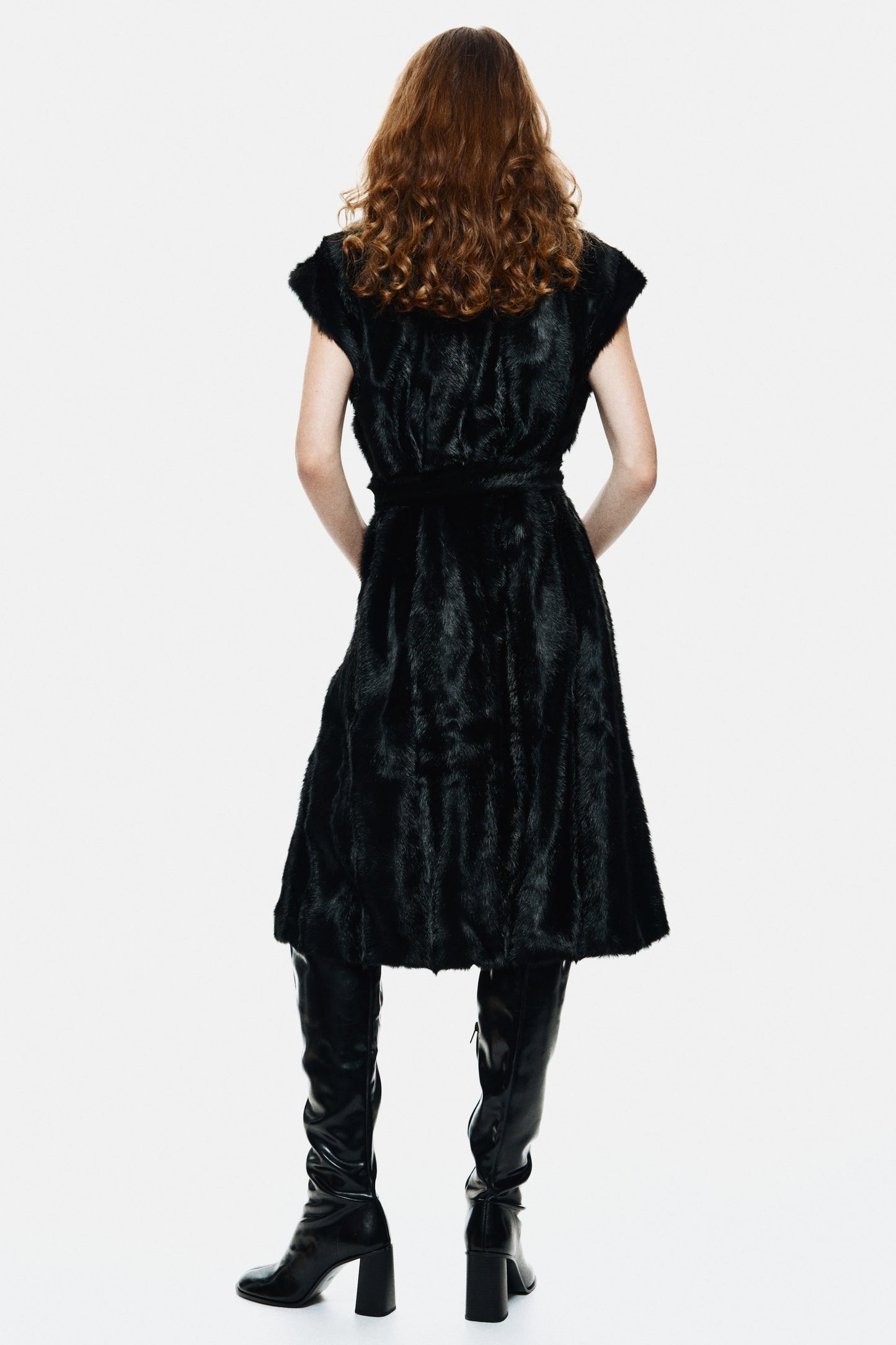 Long tie-belt gilet