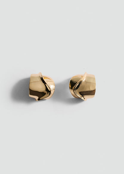 Volume relief earrings