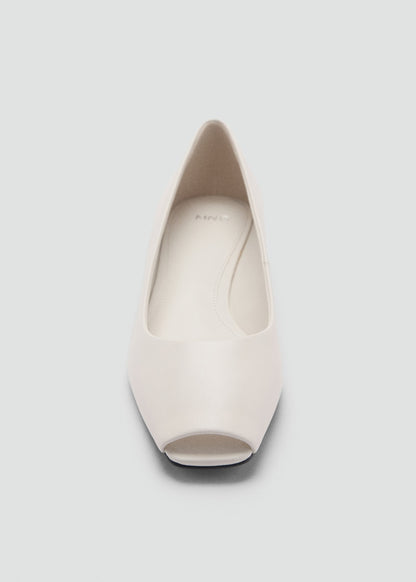 Open-toe leather shoes -