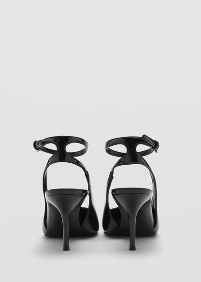 Pointed slingback shoes
