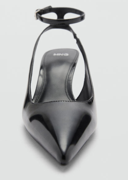 Pointed slingback shoes