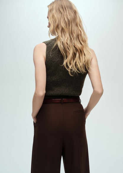 Knitted cropped top