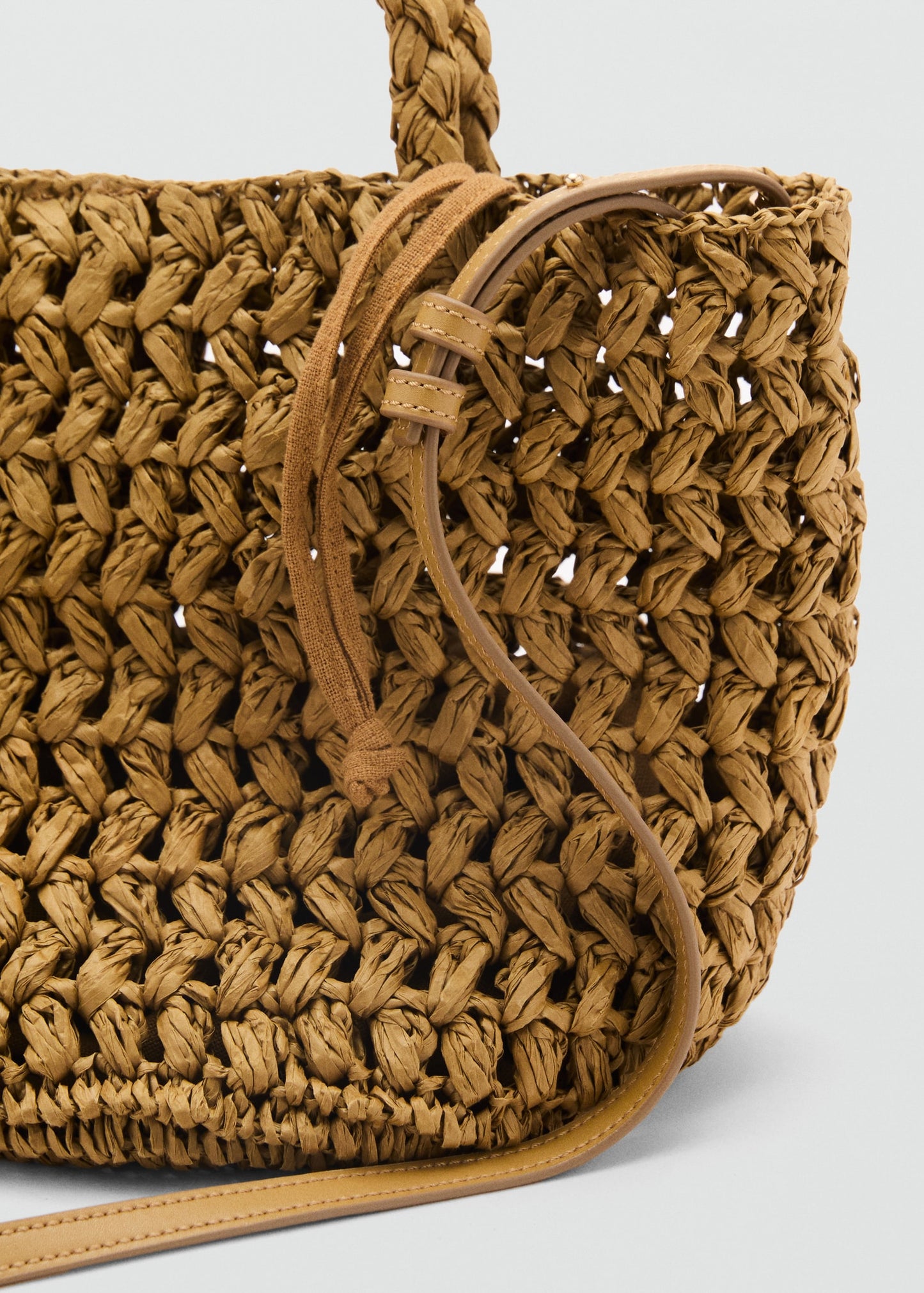 Natural-fibre double-handle bucket bag