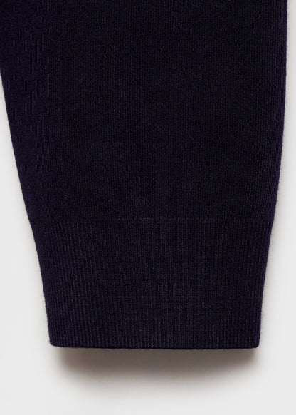 Contrast collar knit sweater