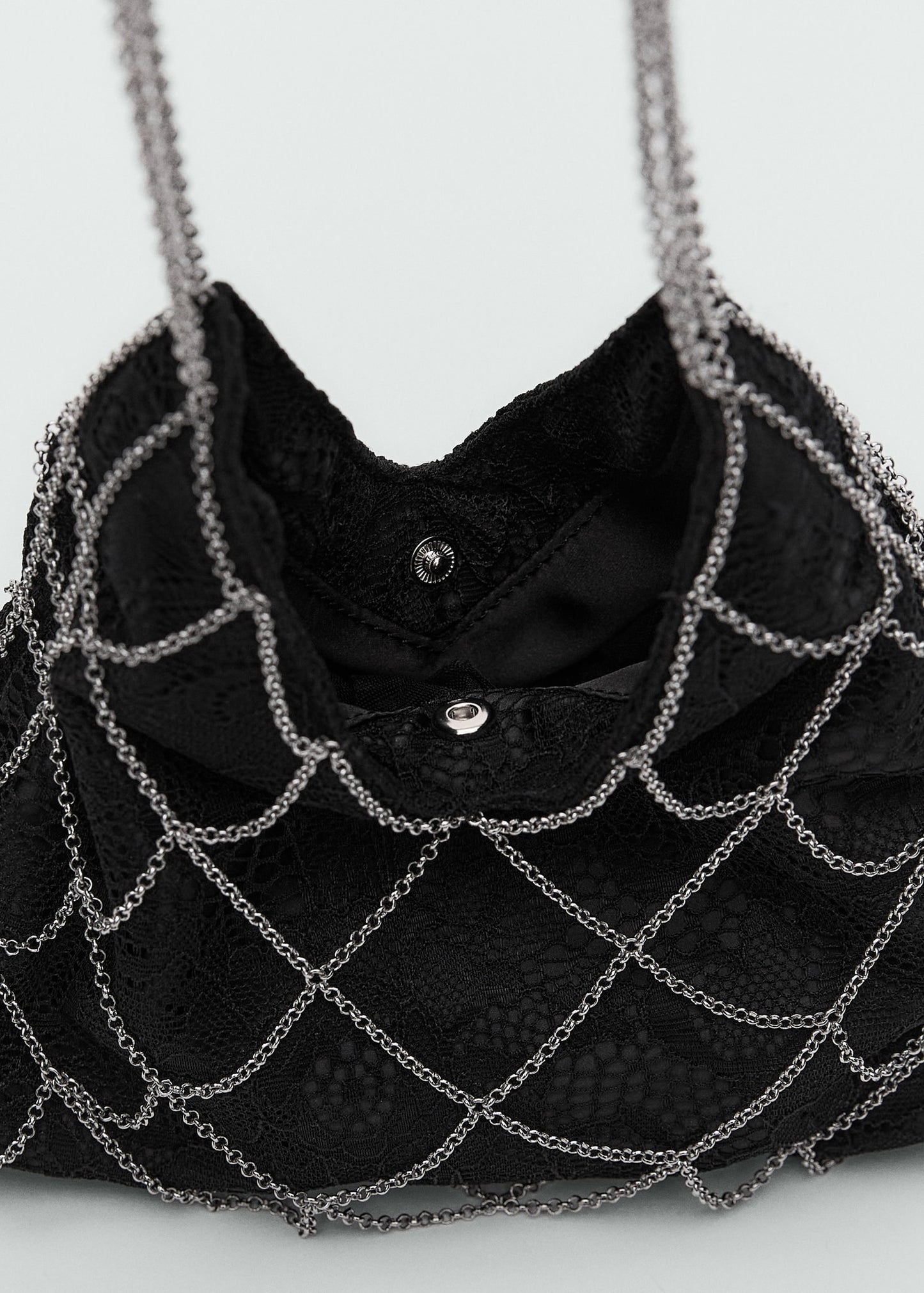 Guipure mesh chain bag