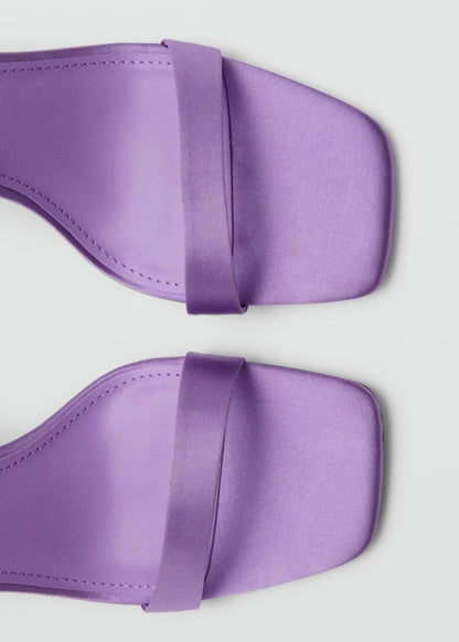 Square-toe heeled sandals