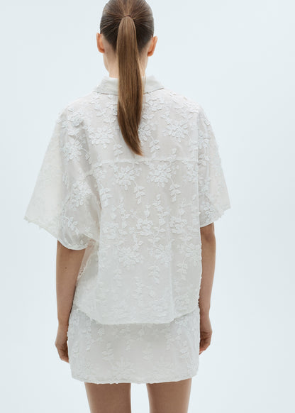 Short-sleeved embroidered shirt