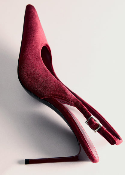 Velvet heeled shoes