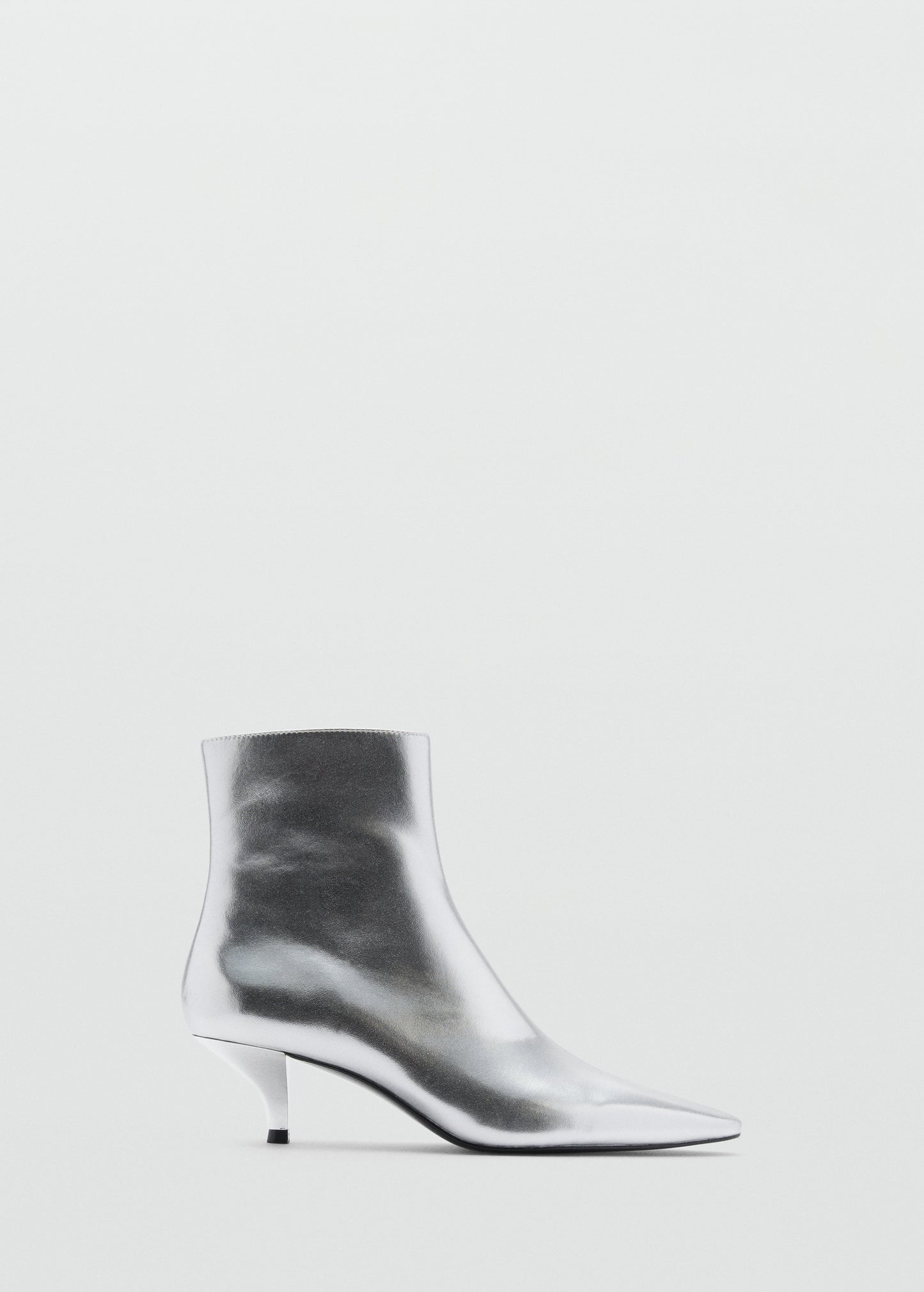 Metallic effect pointed toe boot