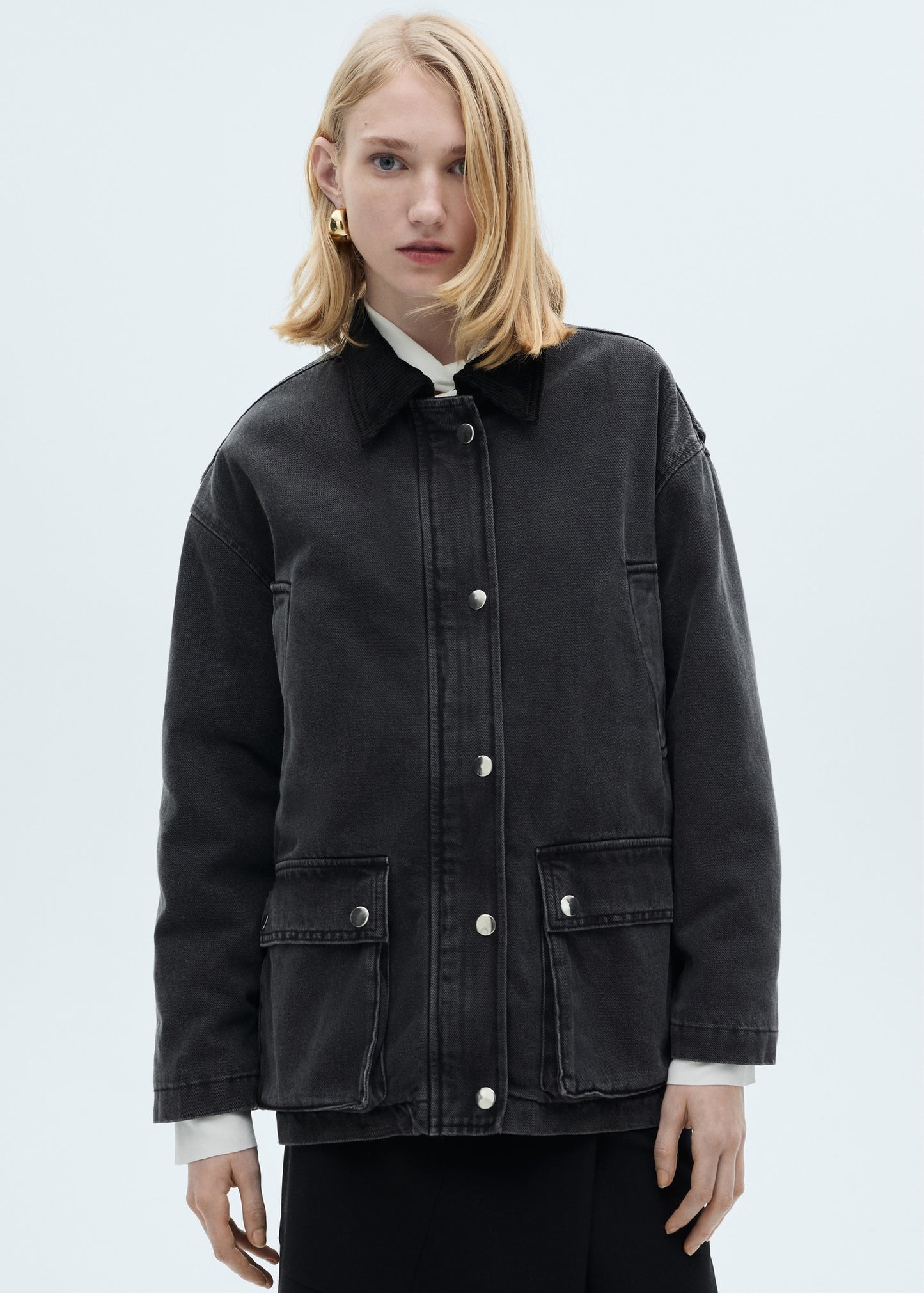 Jacket with corduroy collar pockets