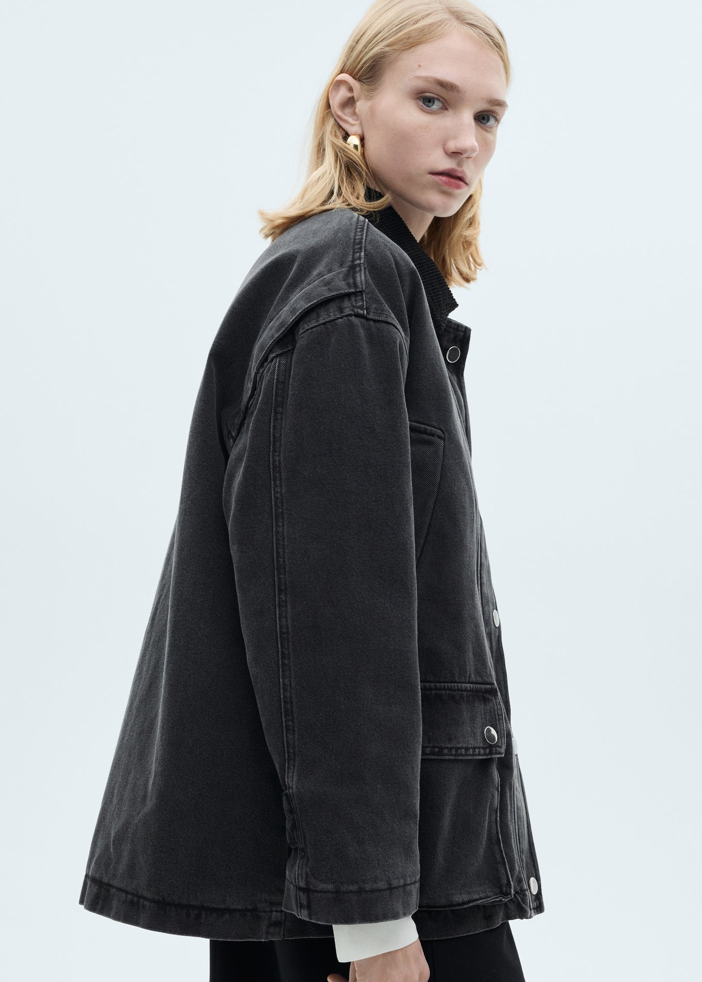 Jacket with corduroy collar pockets