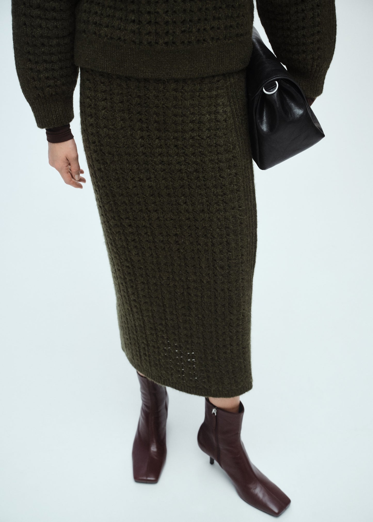 Openwork knitted skirt