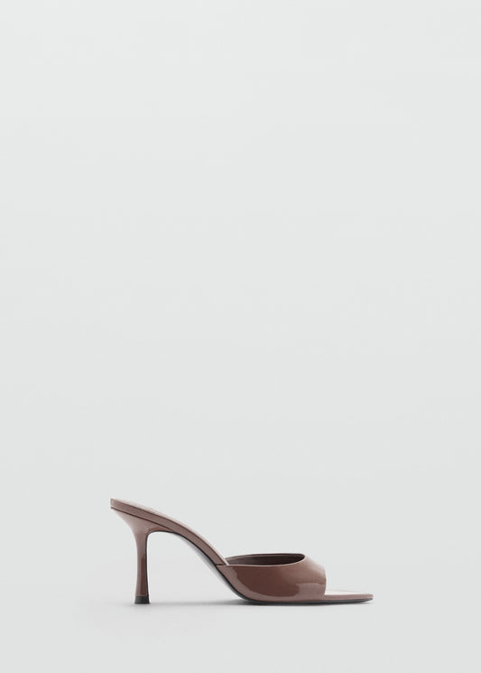 Patent leather effect heeled sandal