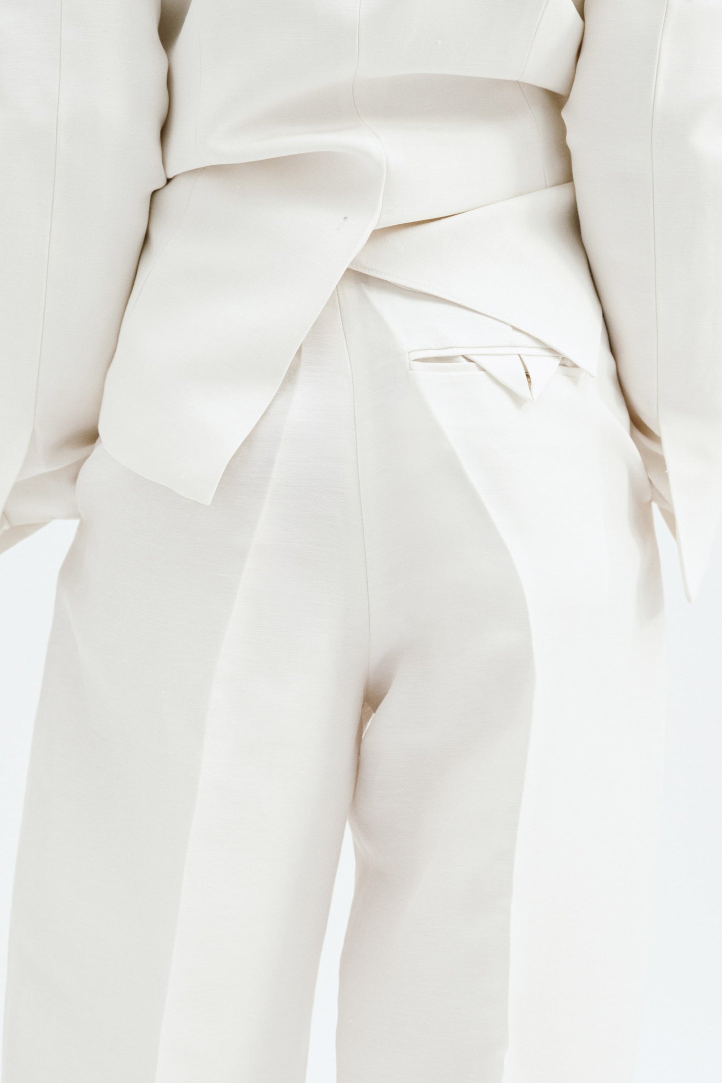 Linen-blend barrel trousers