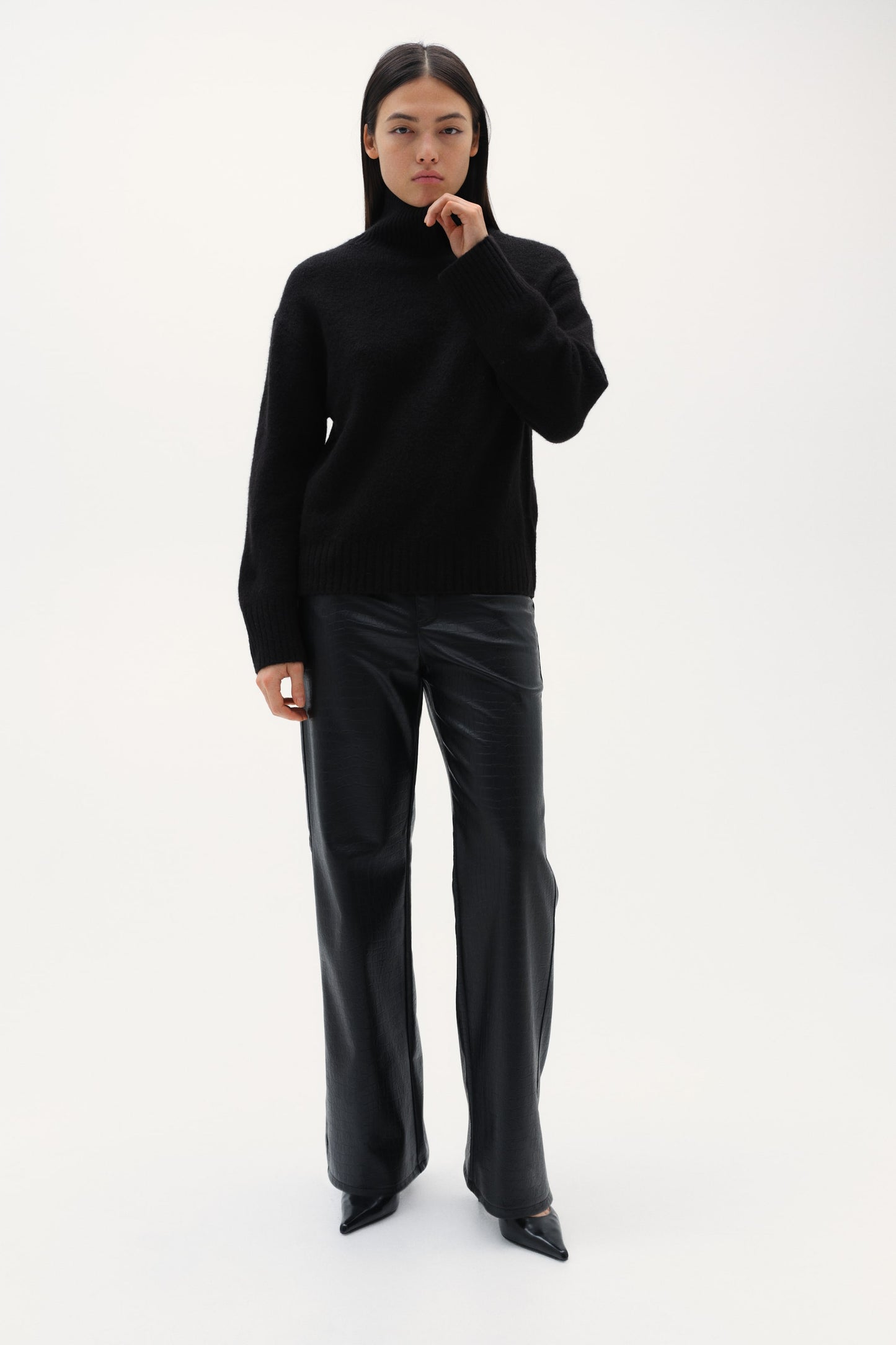 Straight coated trousers