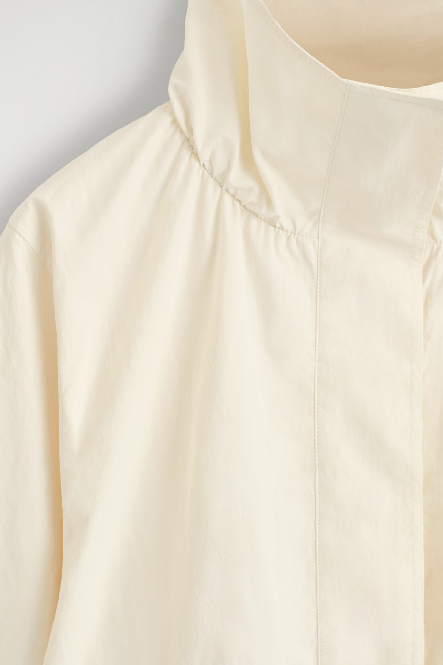 Nylon Funnle-Neck Jacket