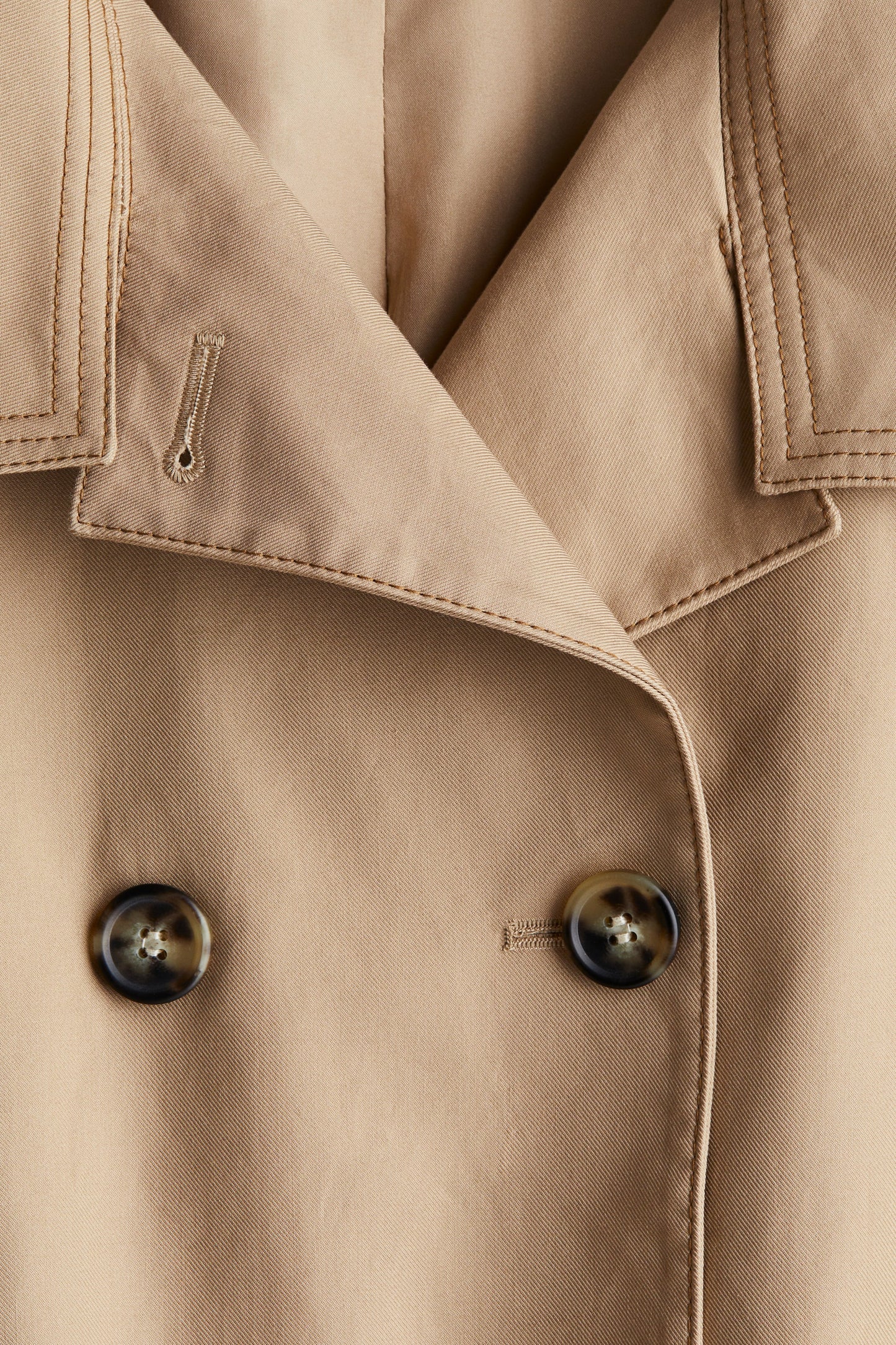 Short trench coat