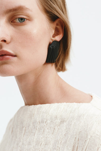 Boat-neck top