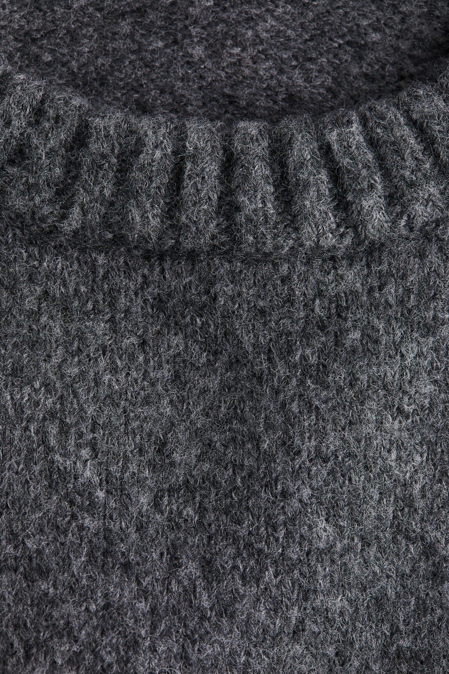 Jacquard-knit jumper