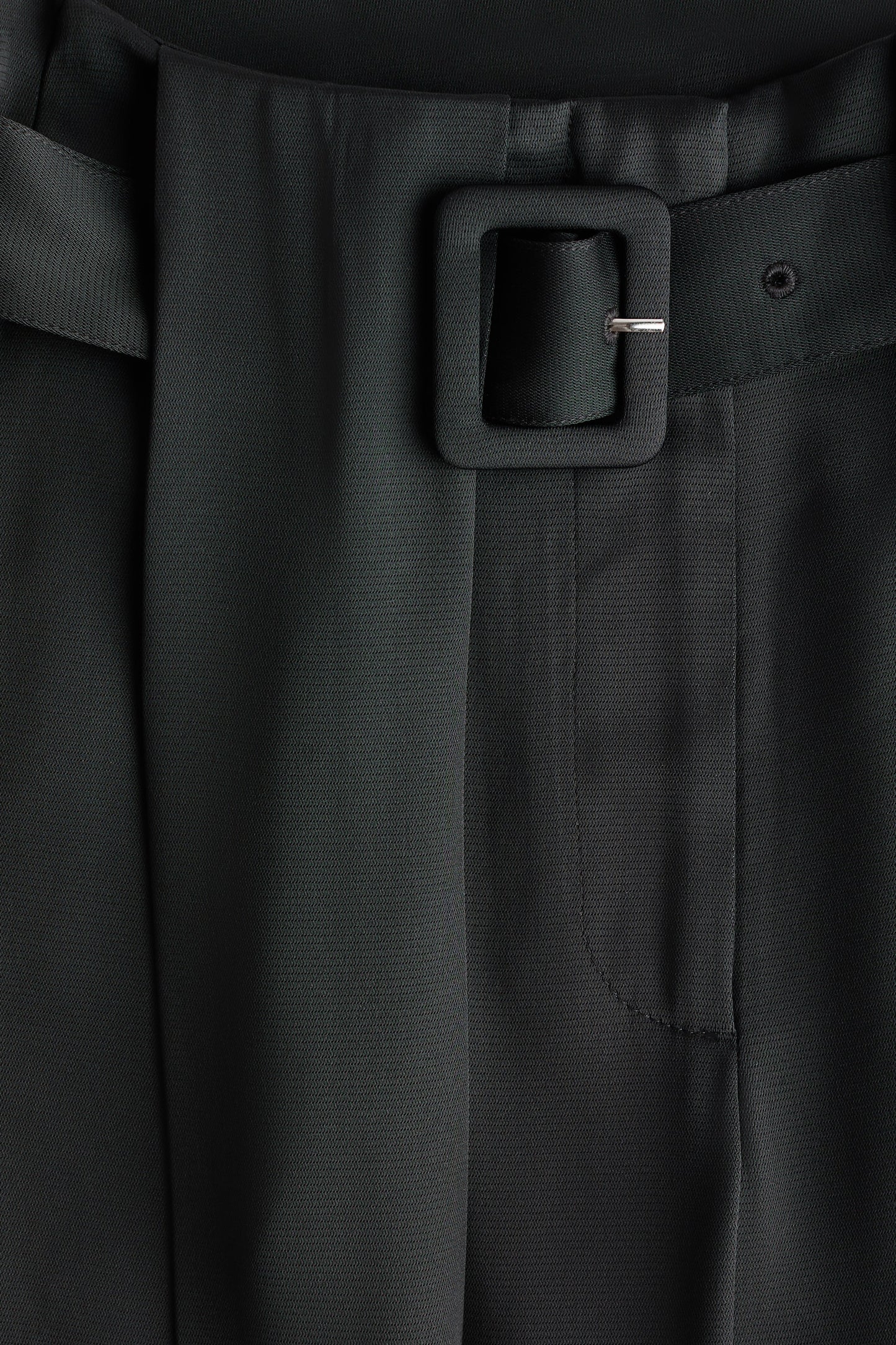 Belted pleat-detail trousers