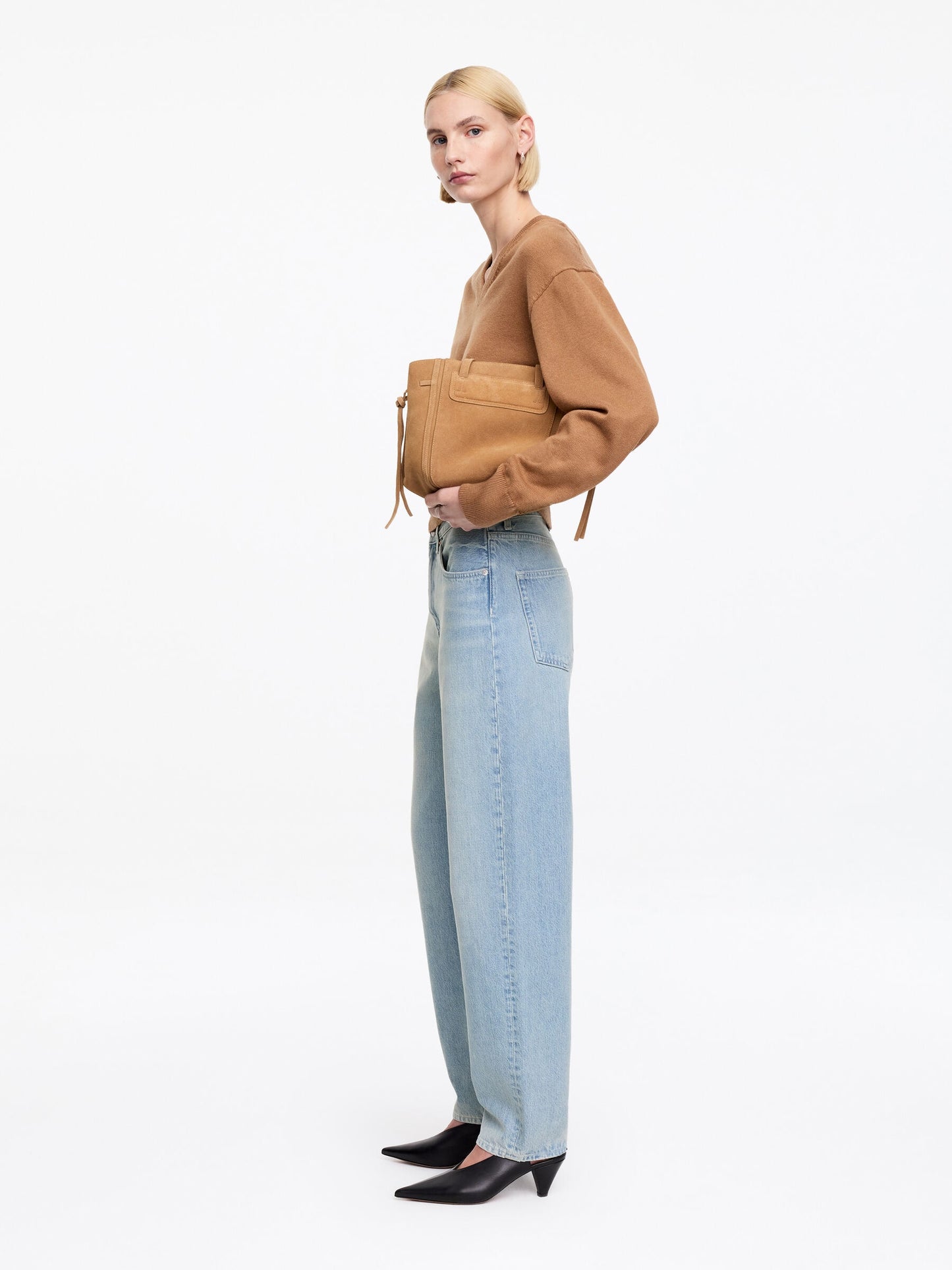 VIOLET Tapered Jeans