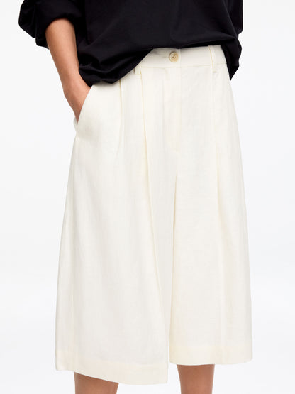 Tailored Linen Shorts