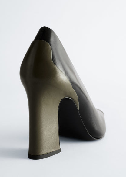 Colour-Blocked Leather Pumps