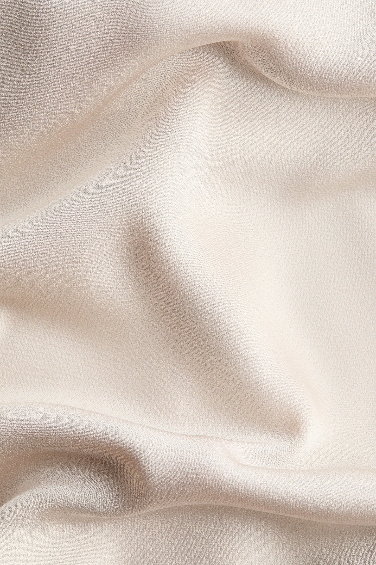 Open-back tie-detail dress