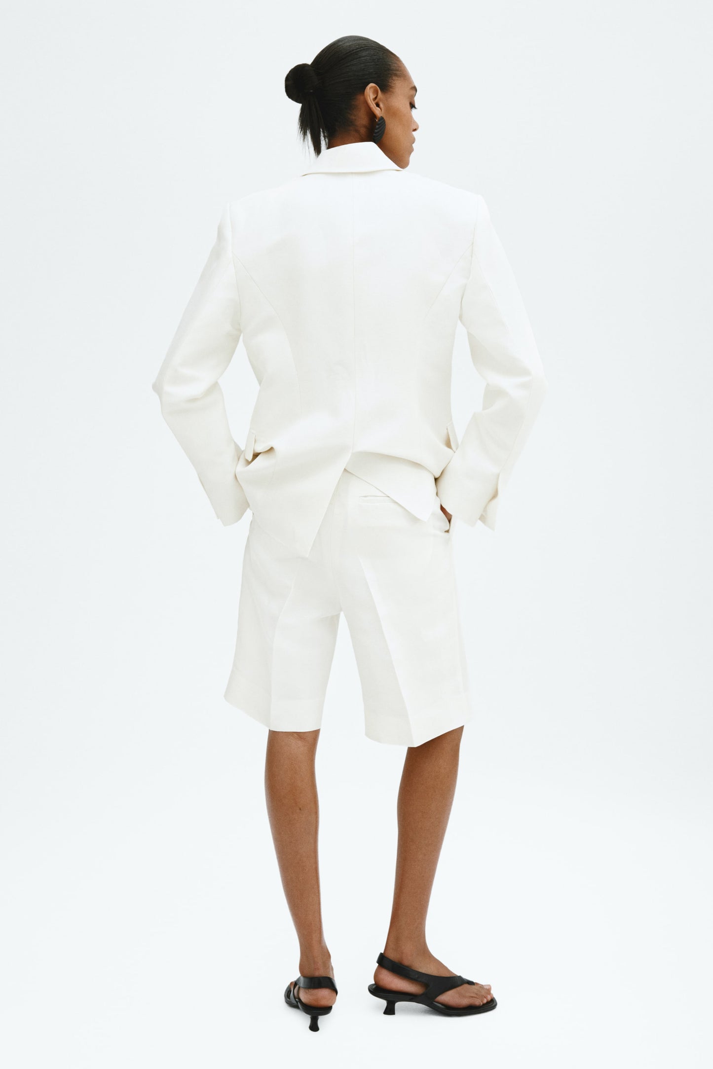 Linen-blend Bermuda shorts