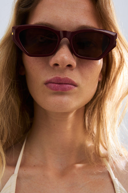 Cat-eye sunglasses