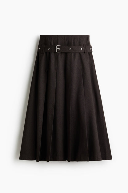 Belted pleated skirt