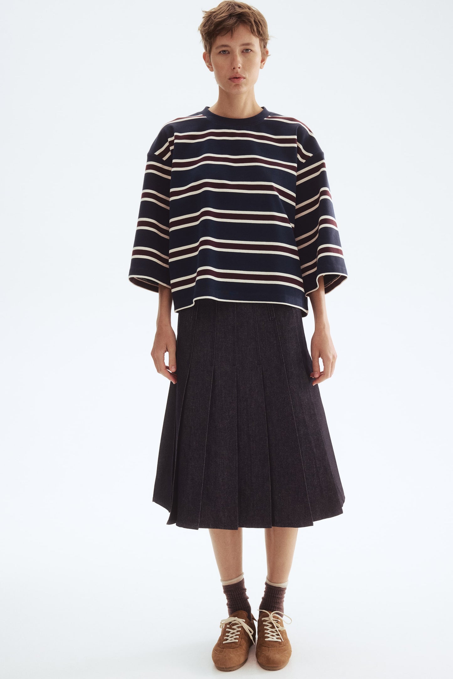 Loose-fit cotton top