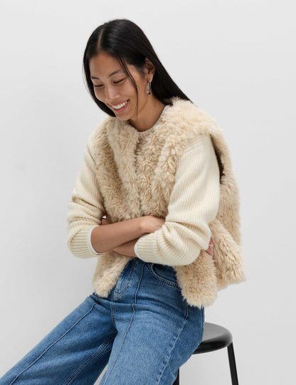 Faux Fur Textured Gilet