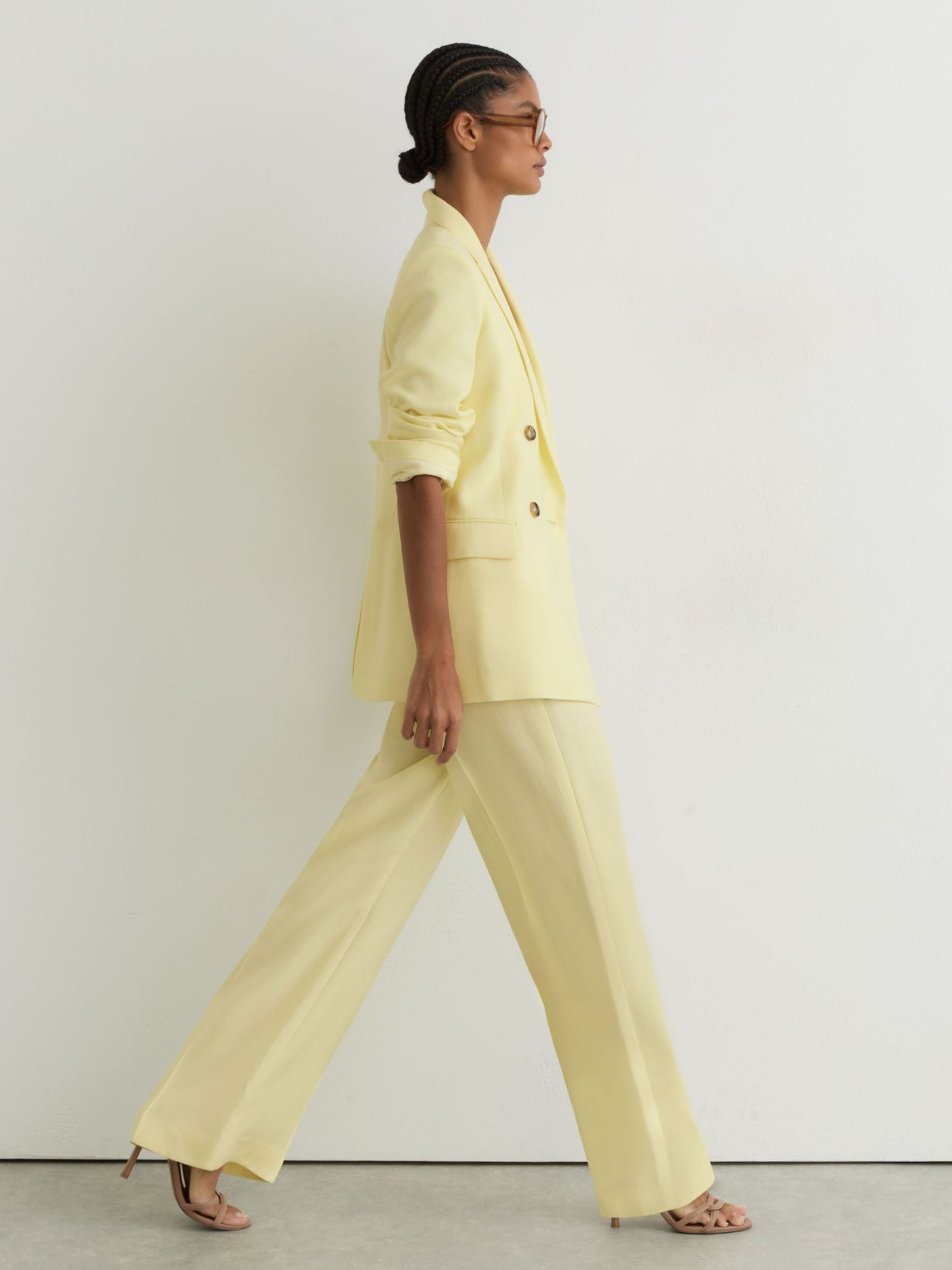 Double-Breasted Peak-Lapel Suit Jacket in Yellow