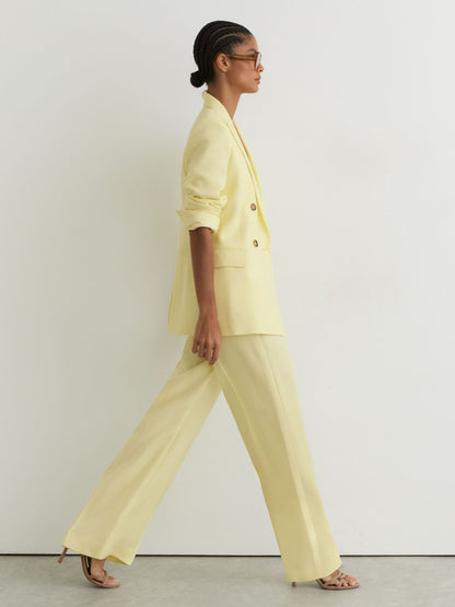 Double-Breasted Peak-Lapel Suit Jacket in Yellow