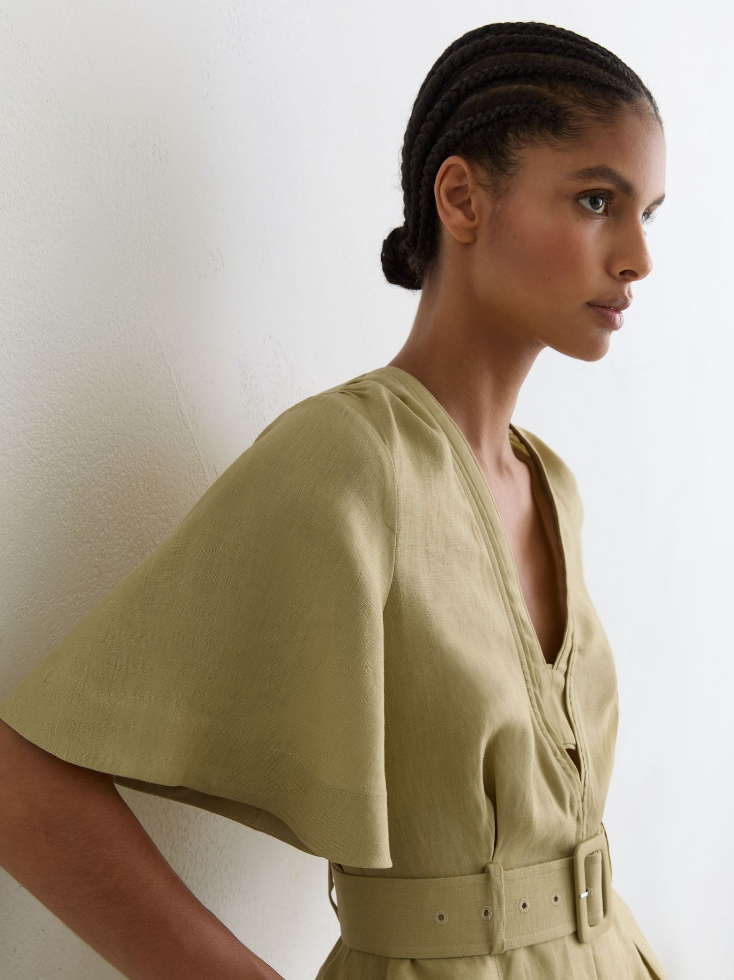 Linen Short-Sleeve Belted Playsuit in Green