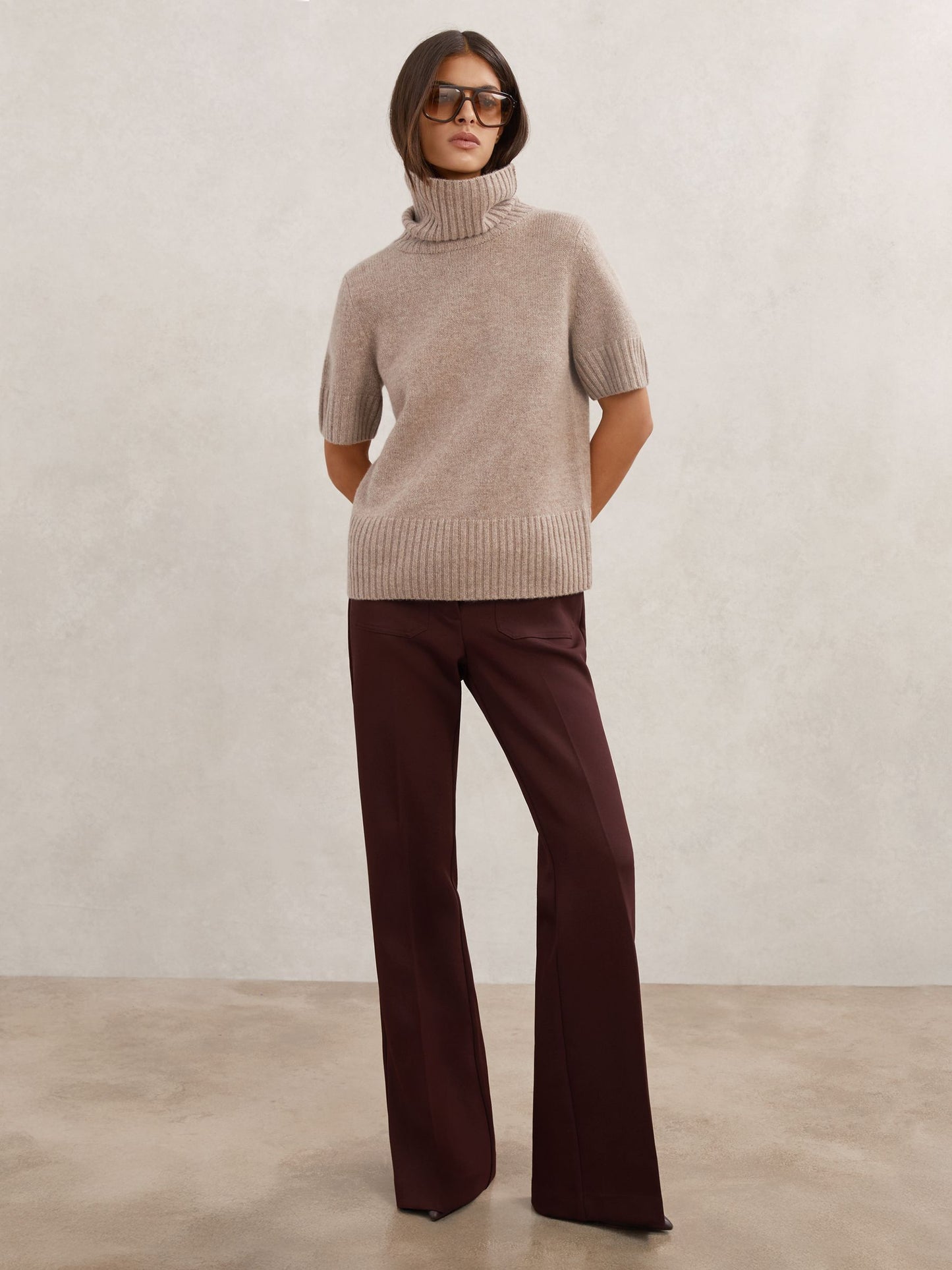 Cashmere Short-Sleeve Roll-Neck Jumper in Oatmeal Neutral
