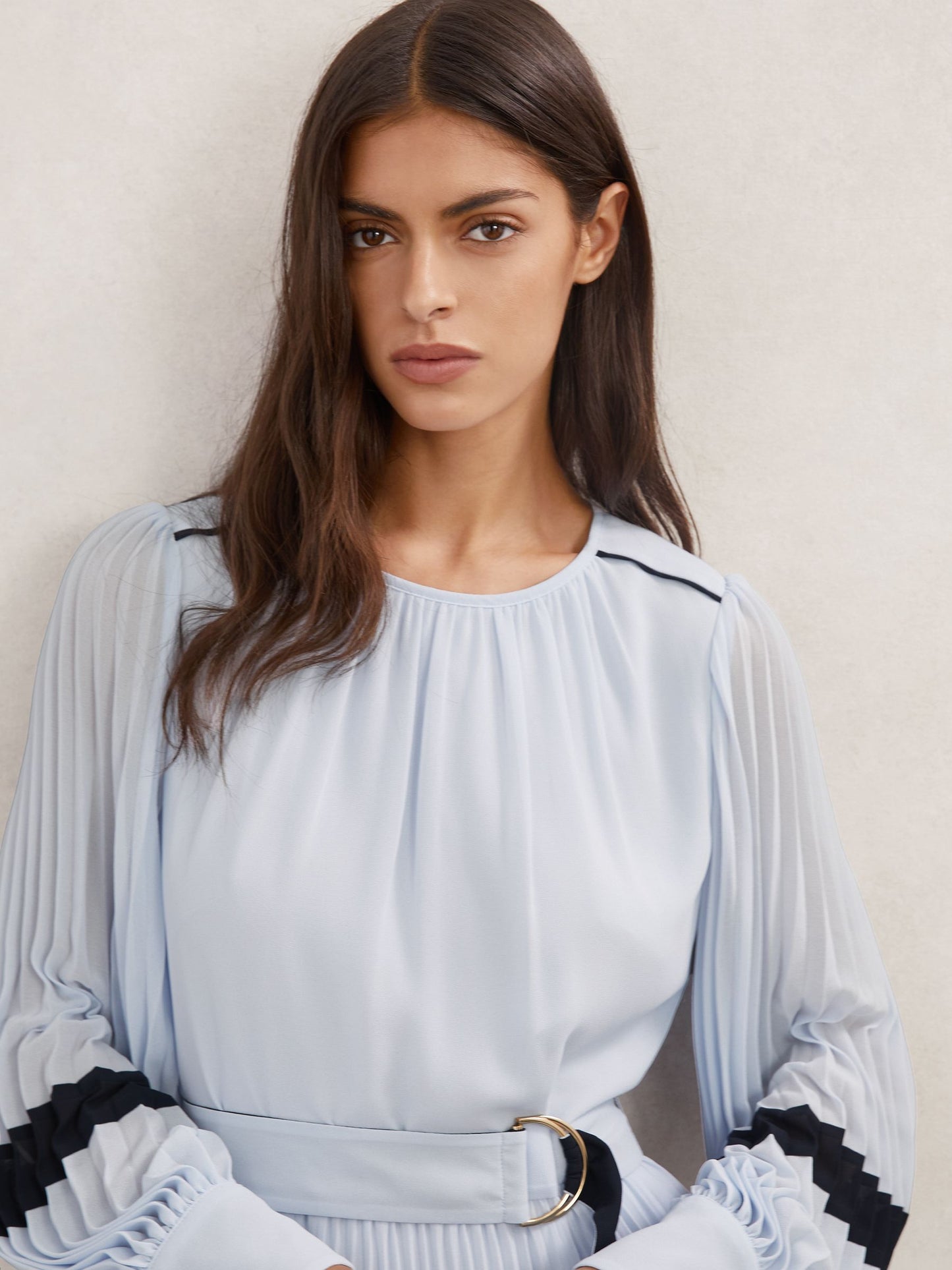 Colour-Block Pleated Midi Dress in Blue/Navy