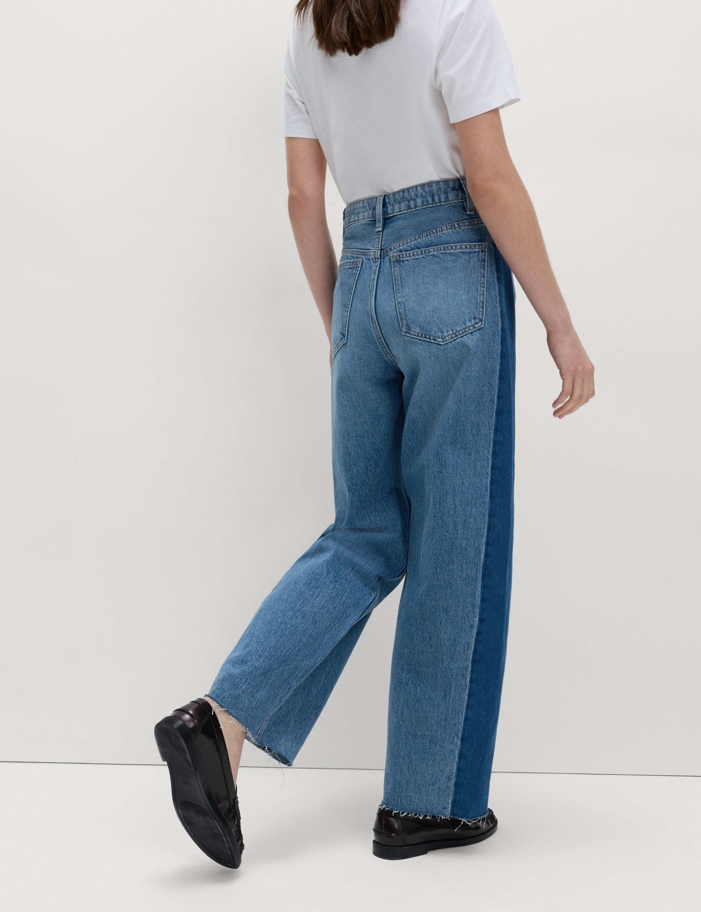 Mid Rise Barrel Jeans