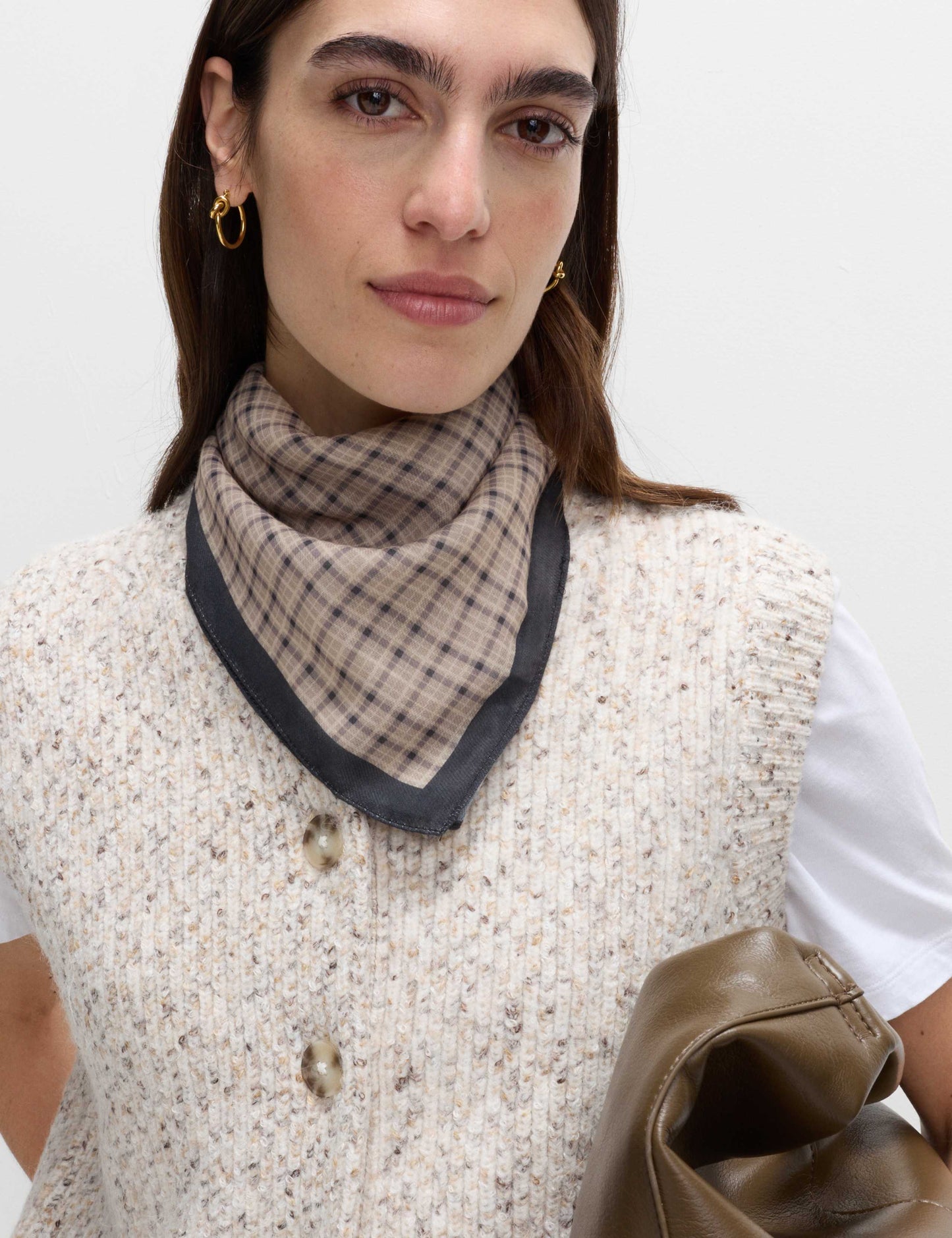Ribbed Knitted Crew Neck Waistcoat