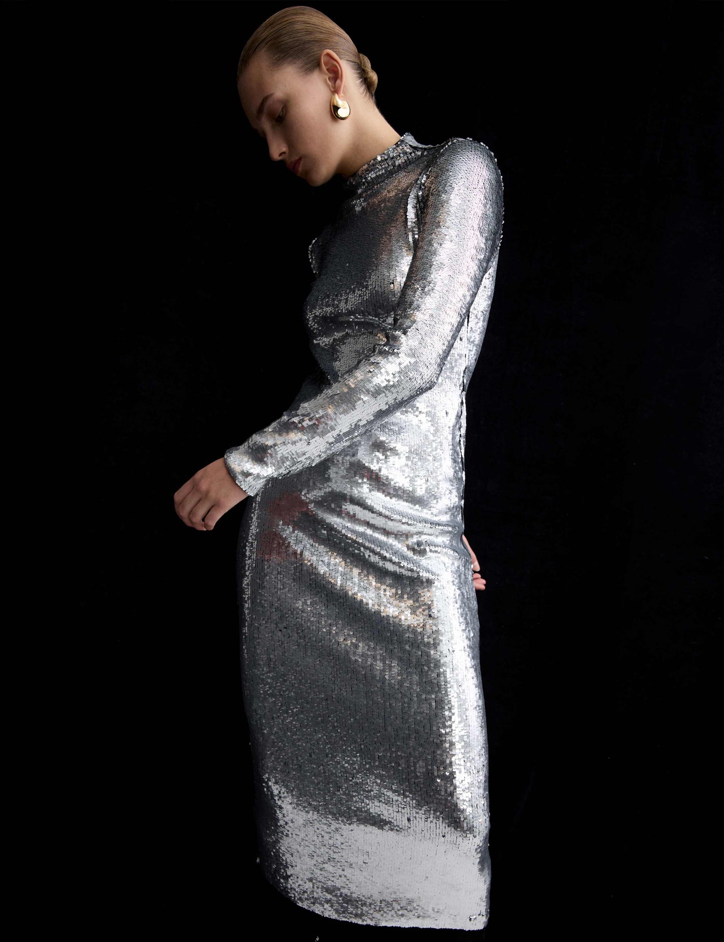 Sequin Embellished High Neck Midaxi Dress