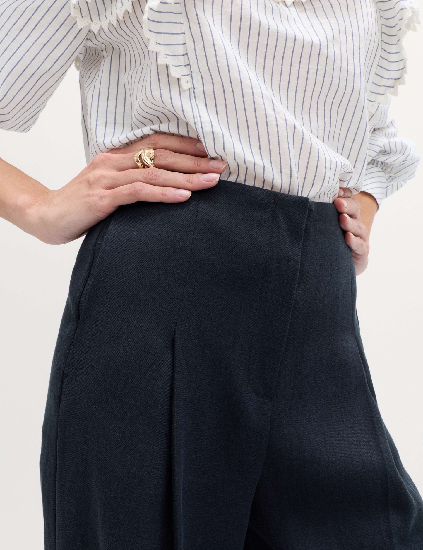 Single Pleat Wide Leg Trousers with Linen