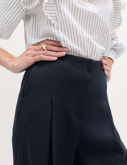 Single Pleat Wide Leg Trousers with Linen